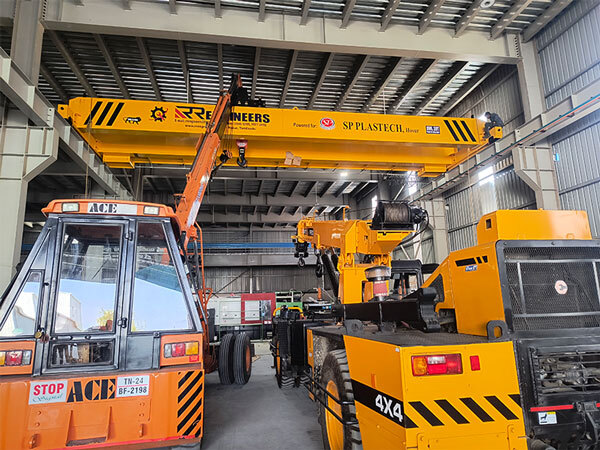 Custom Capacity EOT Cranes